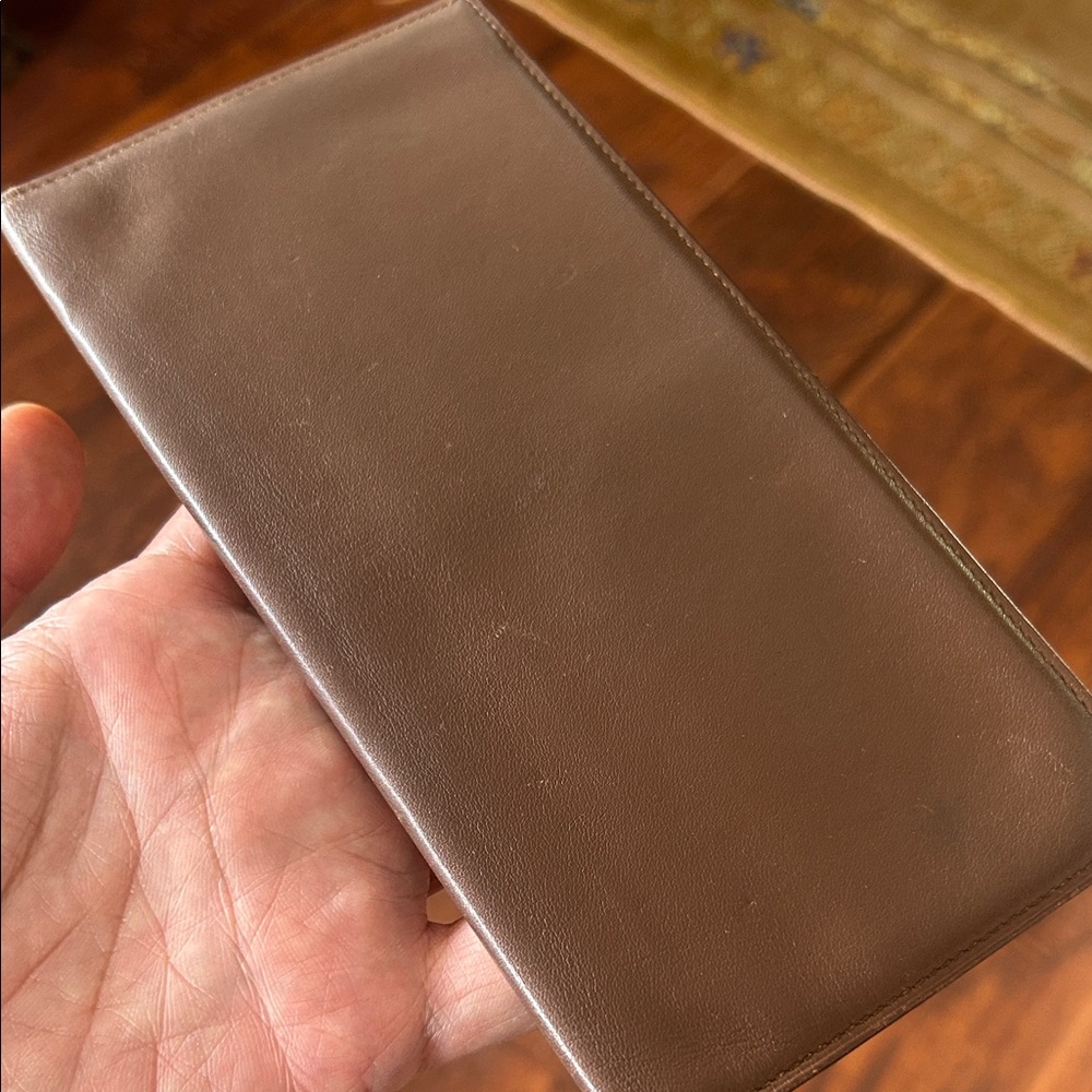 LOEWE Softest Leather Wallet - Picture 9 of 9
